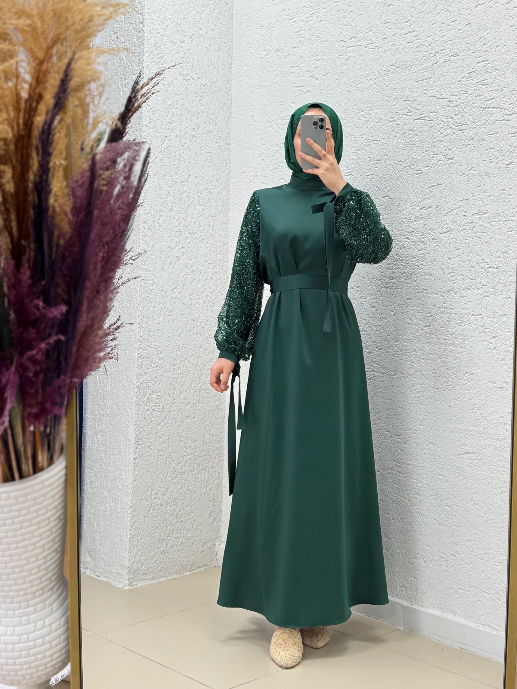 Serique Kolu Pul ve Tül Detaylı Saten Elbise-PA9565 Zümrüt Yeşili