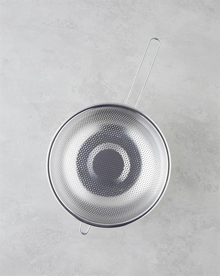 Adrea Paslanmaz Çelik Süzgeç 40 cm Gri