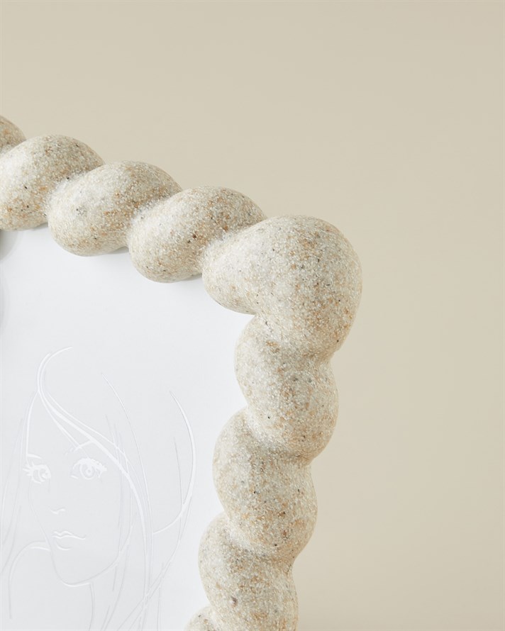 Alisia Polyresin Çerçeve 10x15 cm Bej