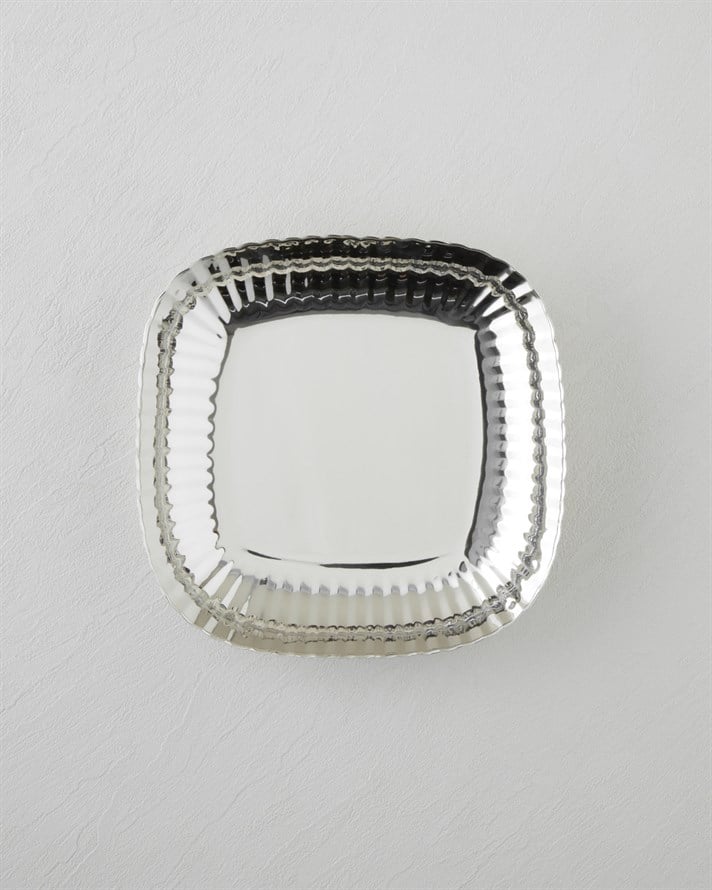 Anissa Metal Dekoratif Tabak 27,5x22x4 cm Gümüş