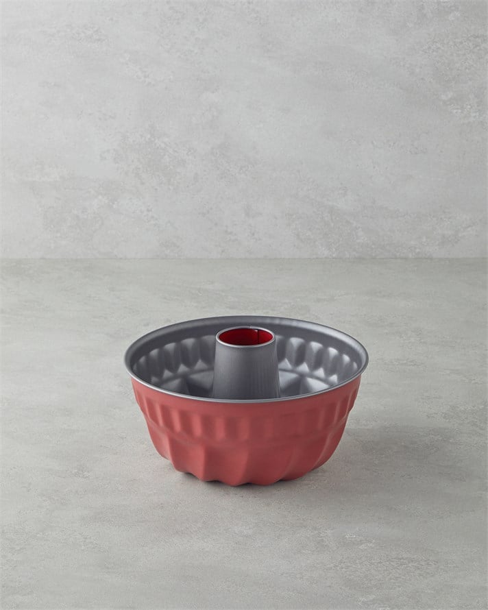 Baker’s Choice Karbon Çelik Klasik Borulu Kek Kalıbı 23x12 cm Kırmızı