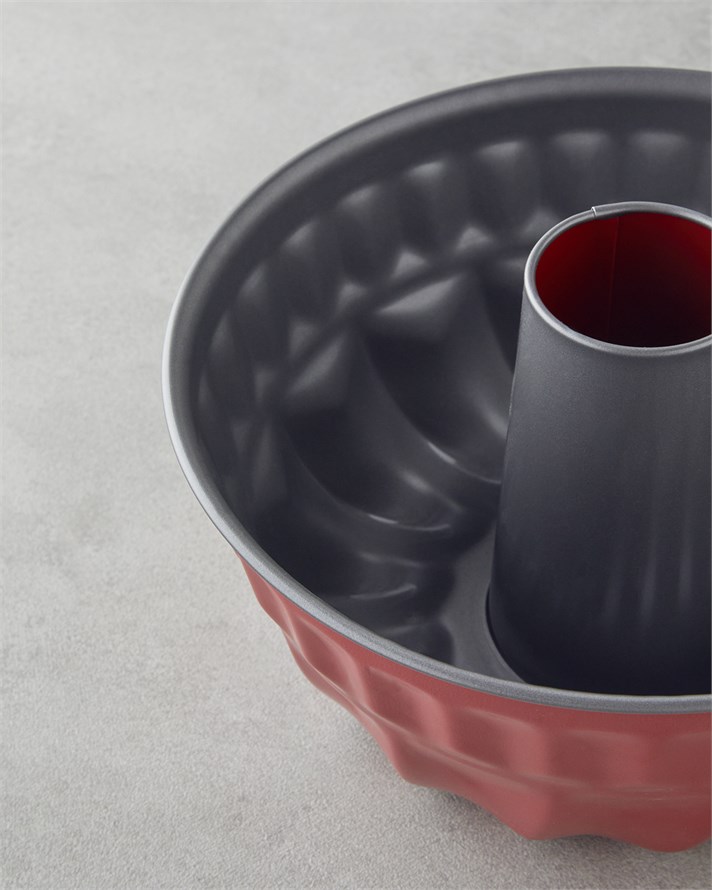 Baker’s Choice Karbon Çelik Klasik Borulu Kek Kalıbı 23x12 cm Kırmızı