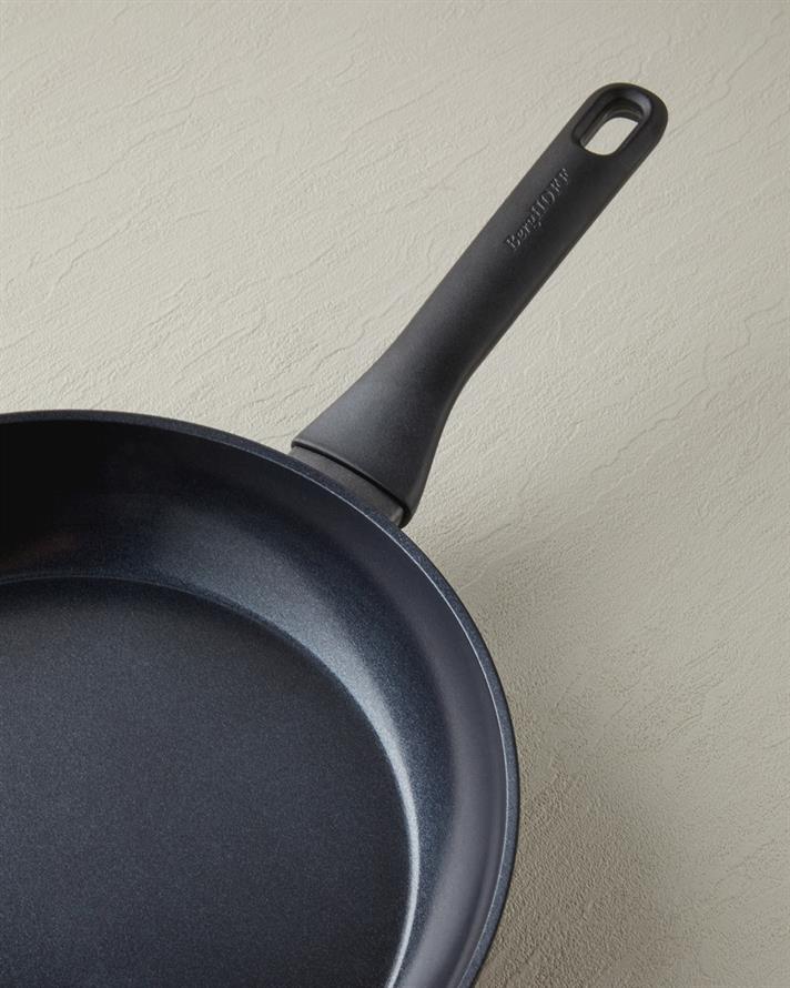 Berghoff DINA Helix Alüminyum 3 Parça Tava Seti 20-24-28 cm Siyah