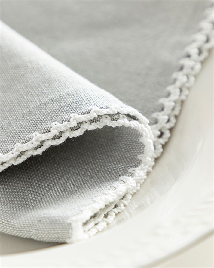 Cecily Pamuk 4’Lü El İşlemeli Misafir Peçetesi Gri