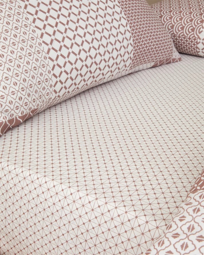 Chain Patch Kolay Ütülenir Çift Kişilik Çarşaflı Nevresim Takımı 200x220 cm Mürdüm