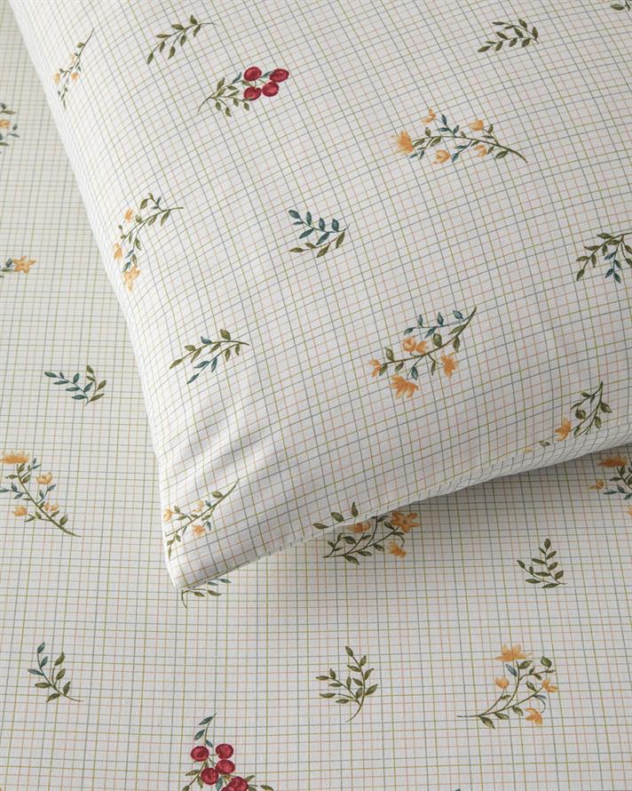 Delicate Spring Kolay Ütülenir Çift Kişilik Nevresim Takımı 200x220 cm Yeşil – Kırmızı