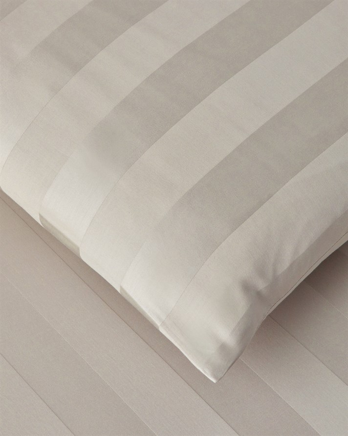 Deluxe Çizgili Pamuk Saten Çift Kişilik Çarşaflı Nevresim Takımı 200x220 cm Fildişi