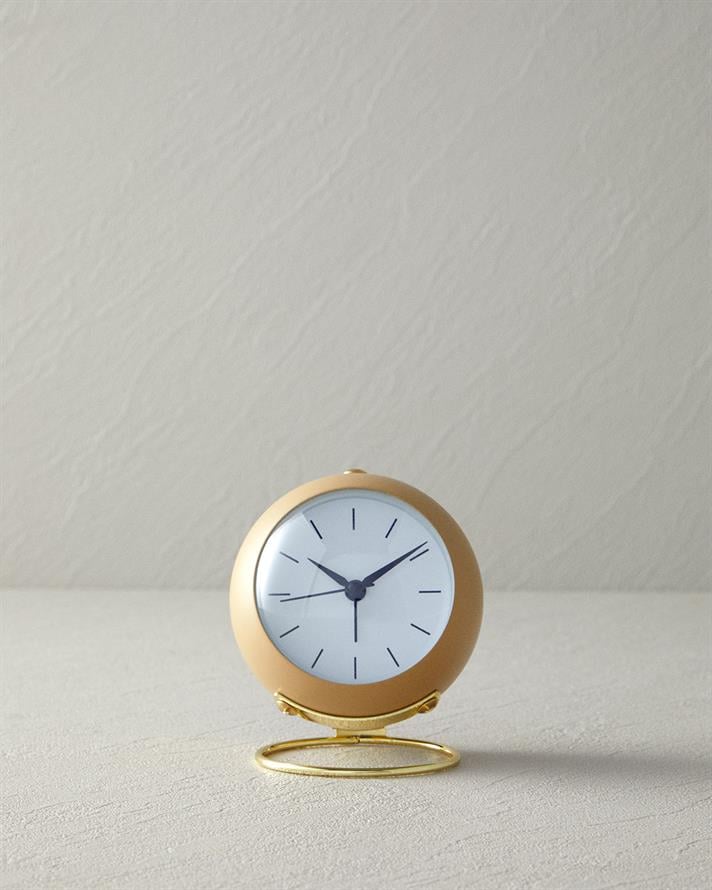 Dotsy Metal Masa Saati Bej