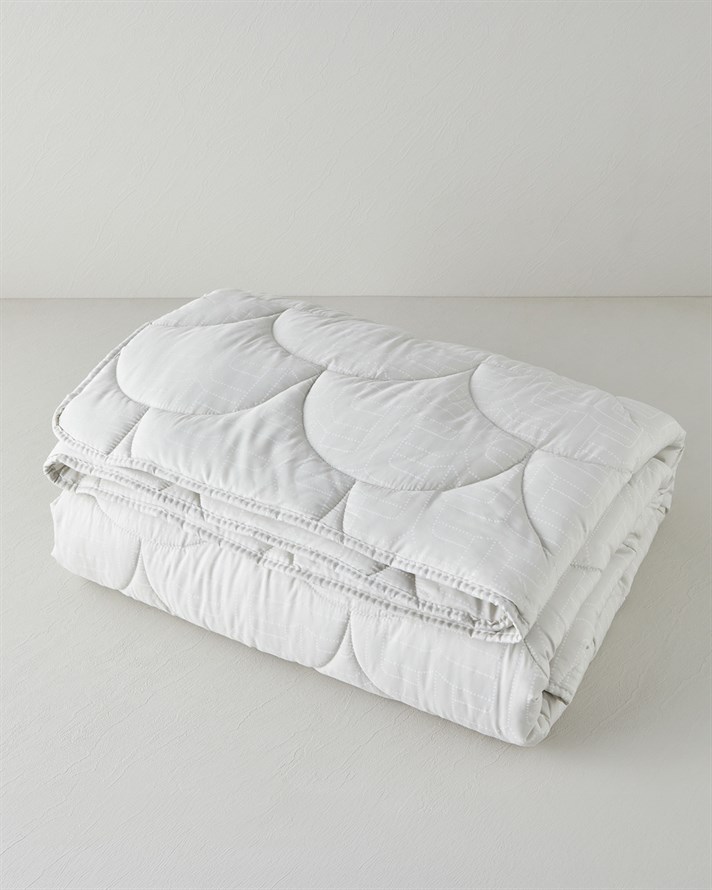 Fiesta Baskılı Mikrofiber Çift Kişilik Yorgan 195x215 cm Taş Rengi