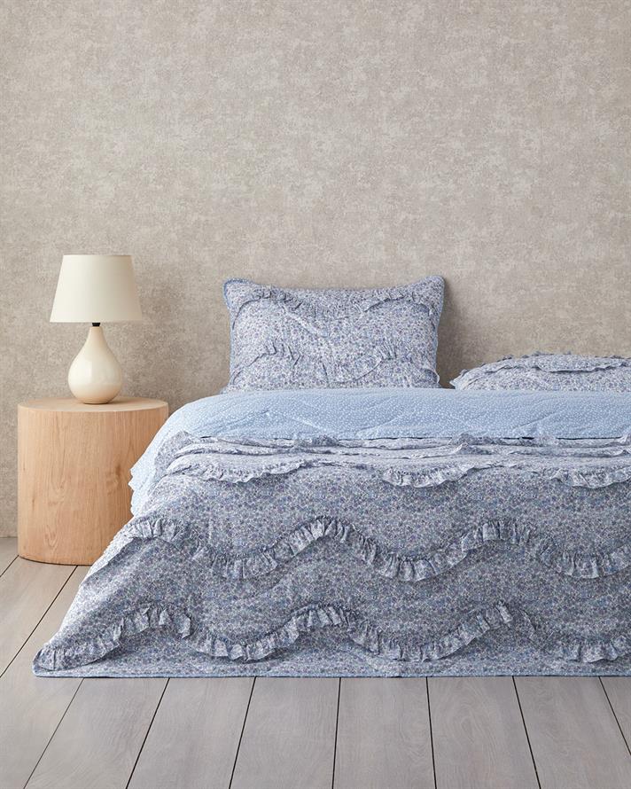 Floral Euphoria Fırfırlı Çift Kişilik Yatak Örtüsü Takımı 200x220 cm Mavi
