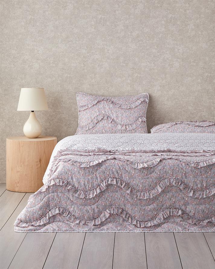 Floral Euphoria Fırfırlı Çift Kişilik Yatak Örtüsü Takımı 200x220 cm Somon