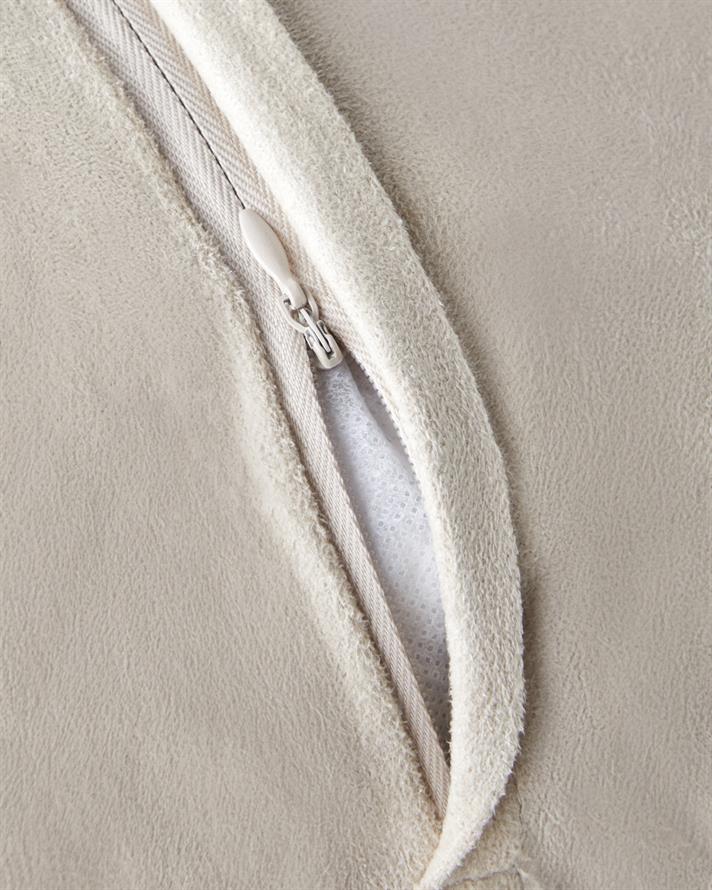 Fluffy Pelüş Kırlent Kılıfı 45x45 cm Açık Kahverengi