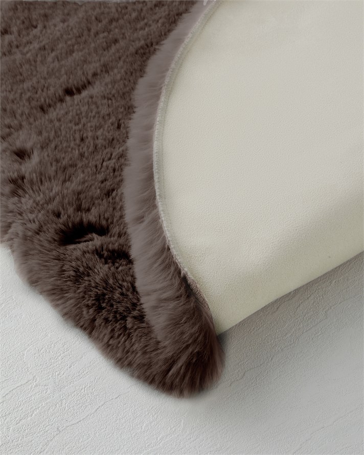 Furry Pelüş Halı 120 cm Acı Kahve