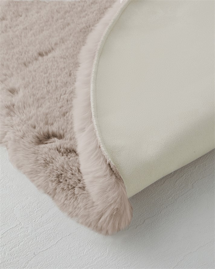 Furry Pelüş Halı 120 cm Koyu Bej