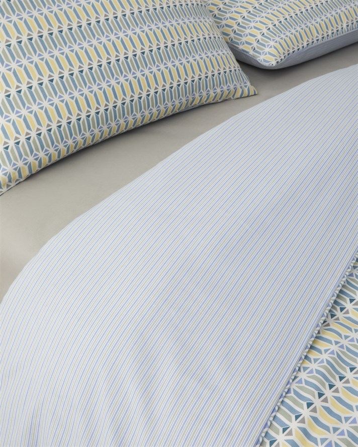 Geo Harmony Kolay Ütülenir Çift Kişilik Çarşaflı Nevresim Takımı 200x220 cm Mavi-Sarı