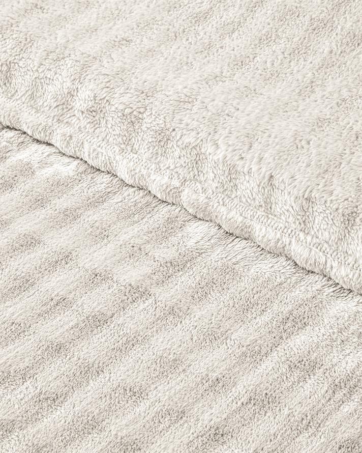 Glance Bubble Pelüş Tek Kişilik Battaniye 150x200 cm Krem