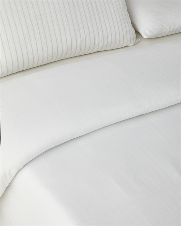 Glossline İpliği Boyalı Çift Kişilik Nevresim Takımı 200x220 cm Gold