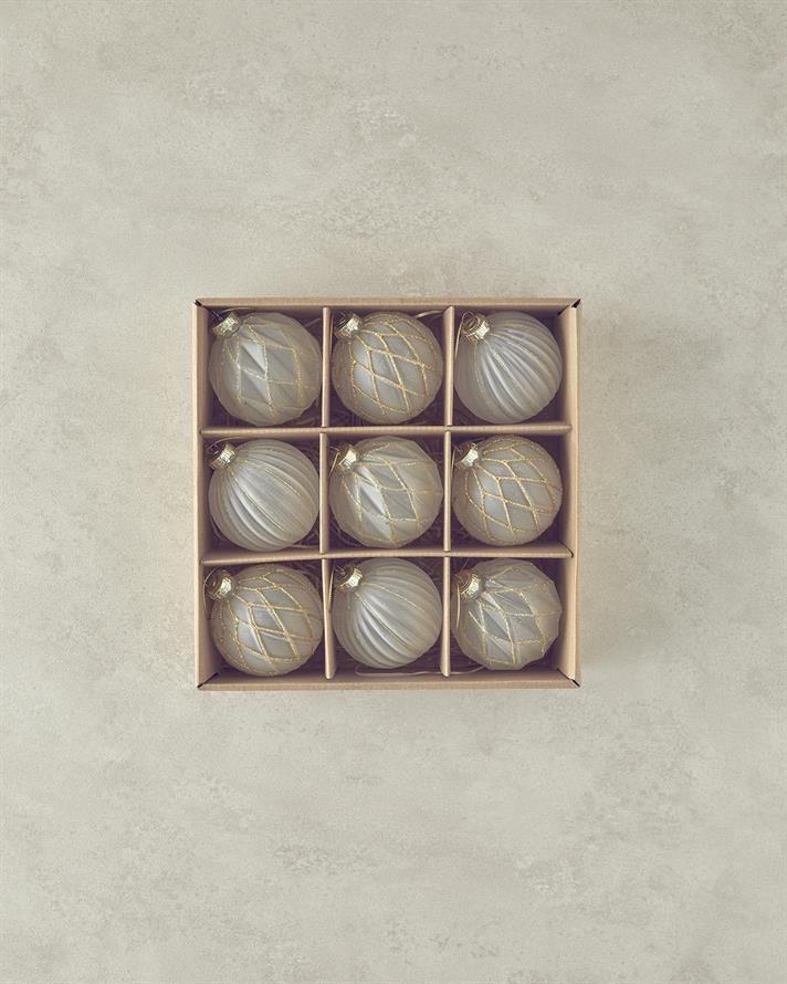 Gold Striped 9lu Yılbaşı Ağaç Süsü Beyaz-Gold