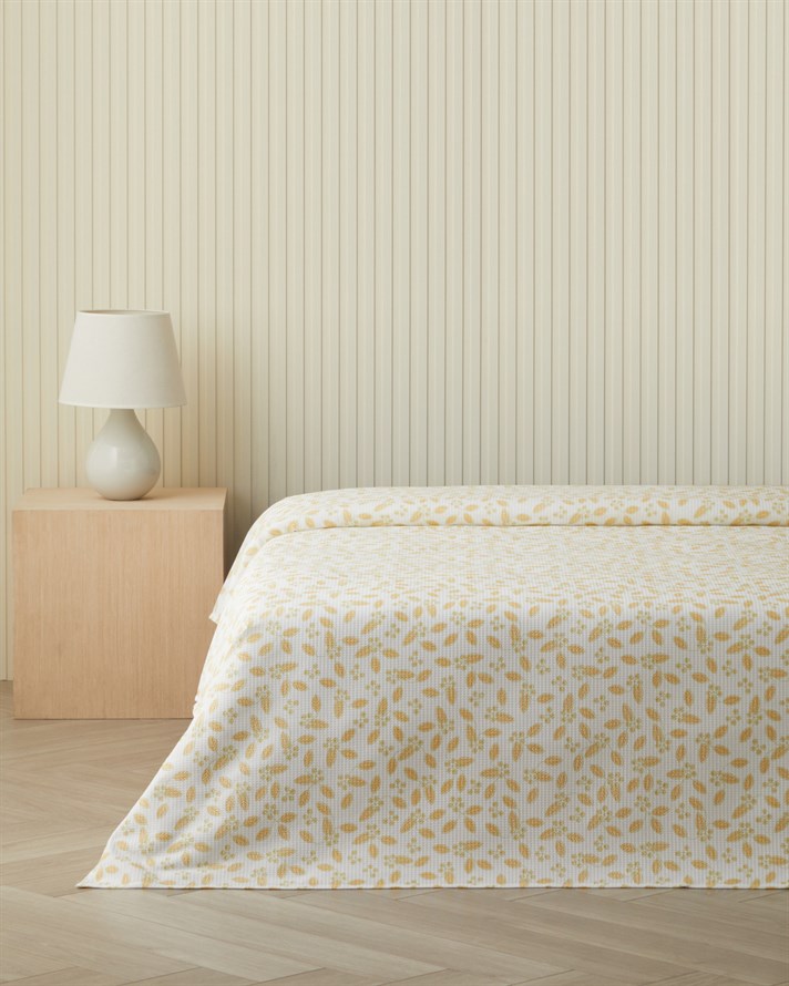 Golden Petals Çift Kişilik Pike 200x220 cm Sarı