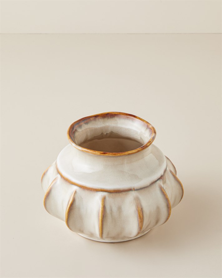 Jullia Seramik Vazo 19x19x13 cm Bej