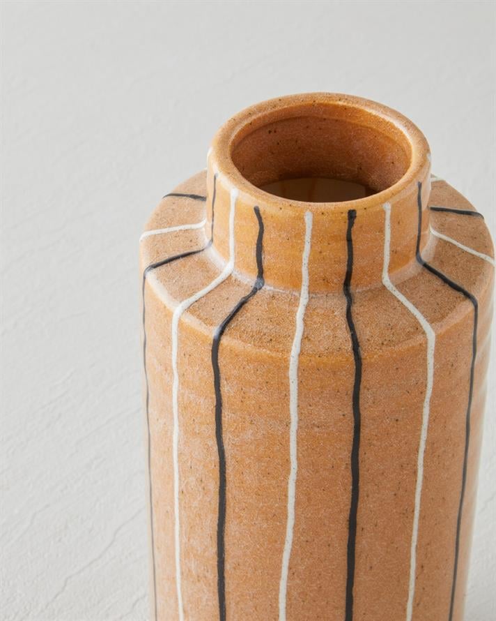 Karmin Vazo 21,5 cm Krem