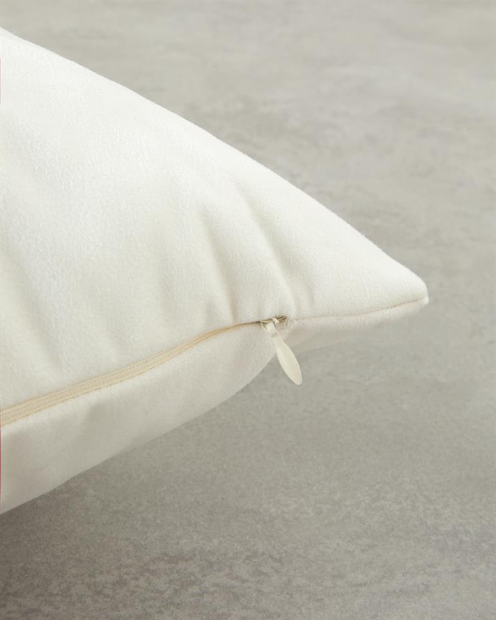 Klove Punch Nakışlı Dekoratif Kırlent 45x45 cm Beyaz