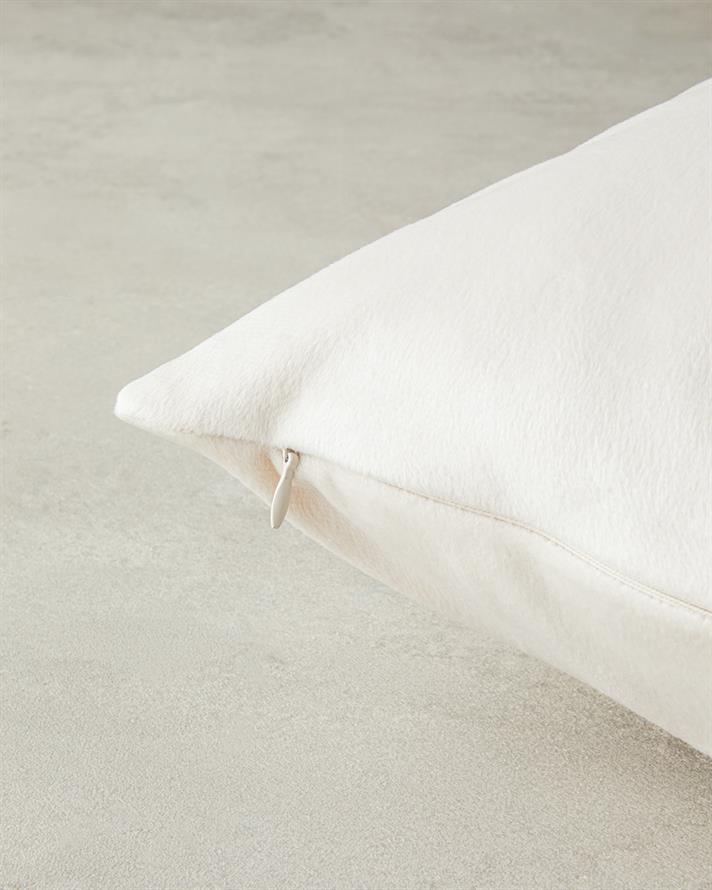 Lam Bebe Dekoratif Kırlent 45x45 cm Ekru