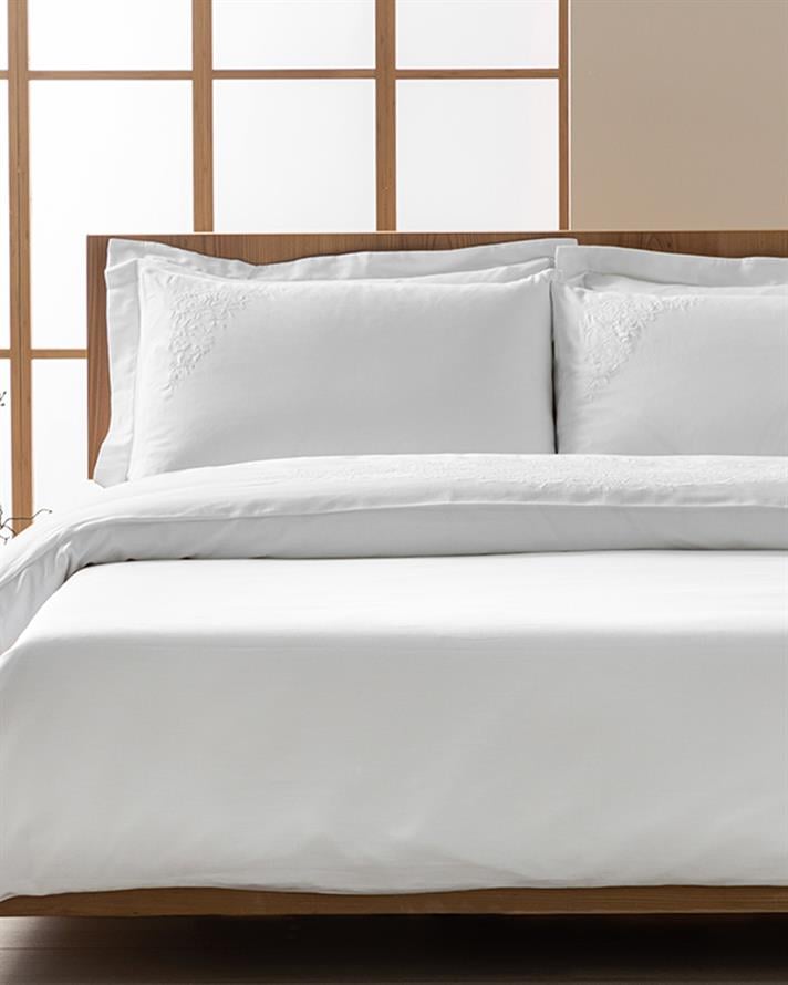 Laurel Pamuk Saten Nakışlı Çift Kişilik Nevresim Takımı 200x220 cm Beyaz