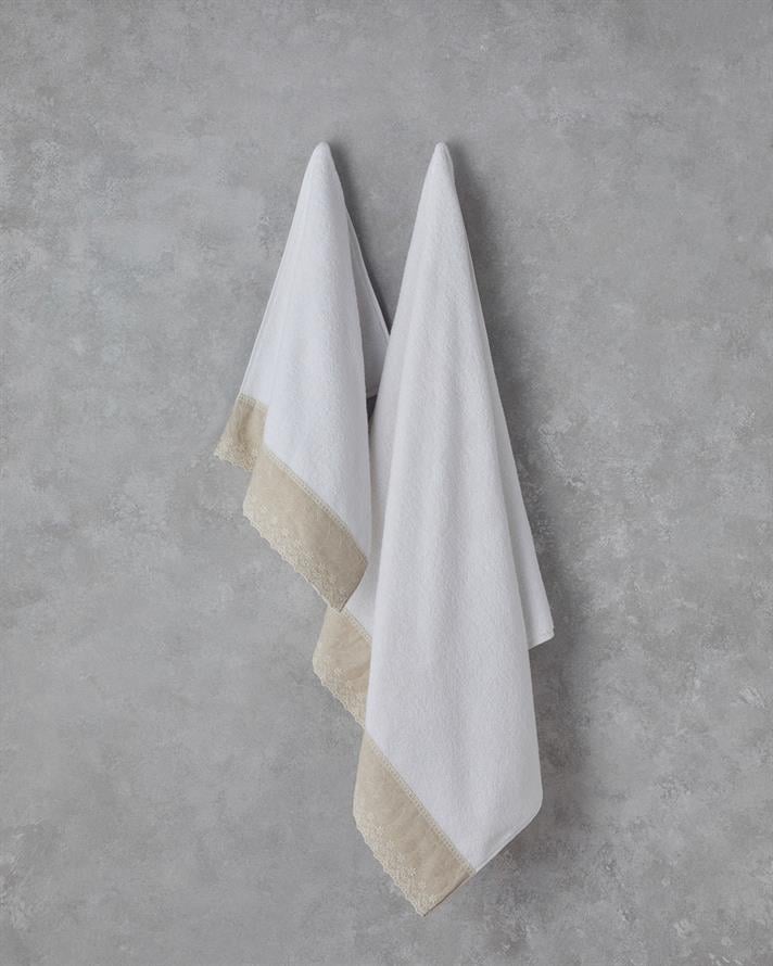 Linda Pamuklu Nakışlı Banyo Havlusu 90x150 cm Beyaz