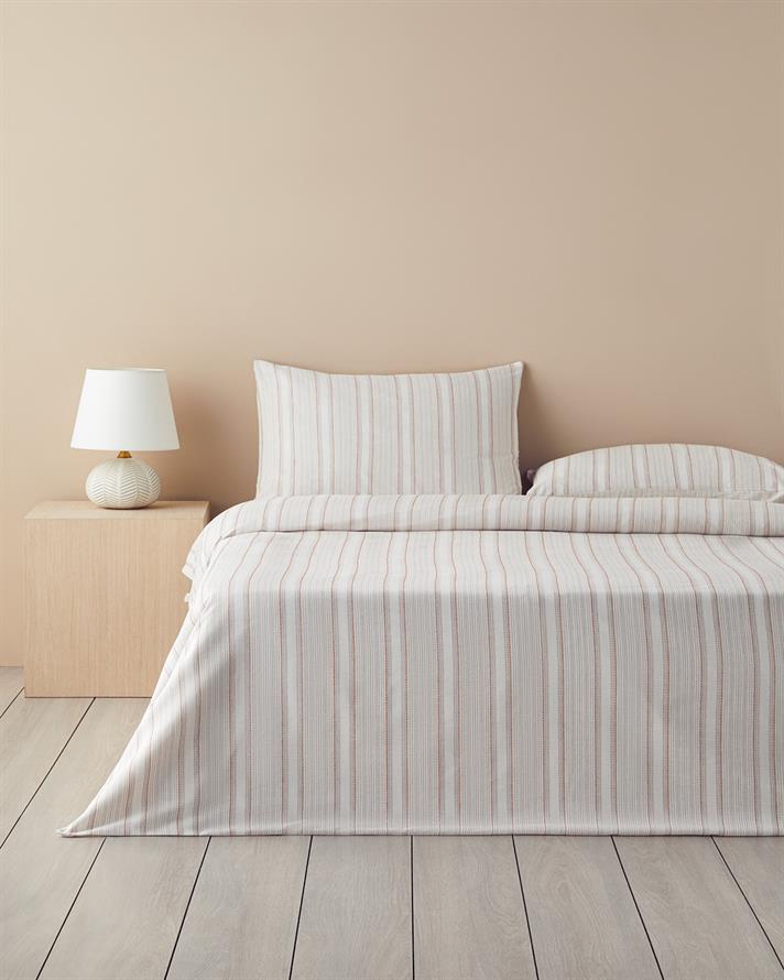 Liny İpliği Boyalı King Size Nevresim Takımı 240x220 cm Terracotta