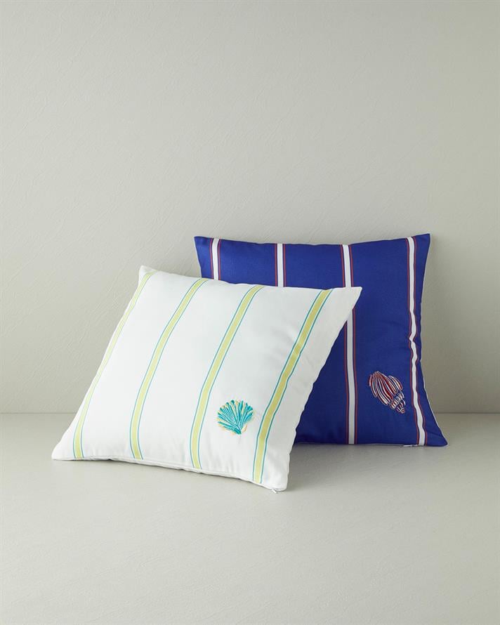 Merma Nakışlı Kırlent Kılıfı Lacivert