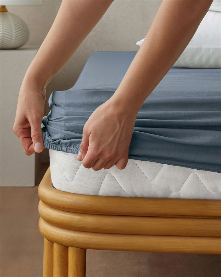 Novella Premium Pamuklu Çift Kişilik Lastikli Çarşaf 160x200 cm Denim Mavi