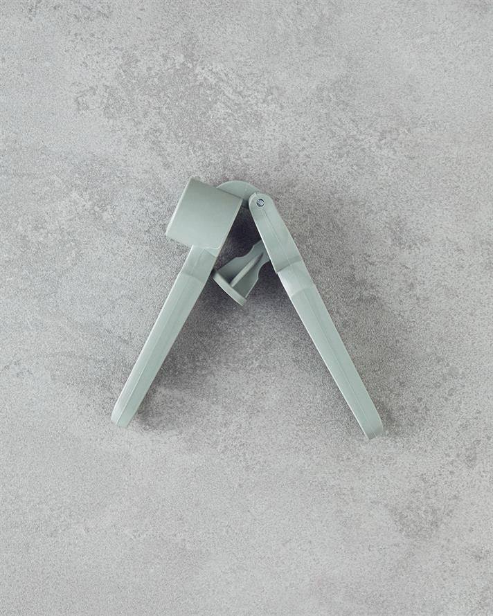 Ofelia Sarımsak Ezici Mutfak Gereci 14,5 cm Yeşil