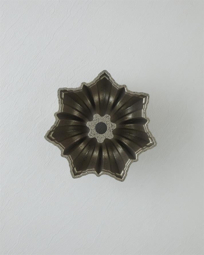 Patisserie Clara Premium Döküm Yuvarlak Kek Kalıbı 24,5 cm Şampanya