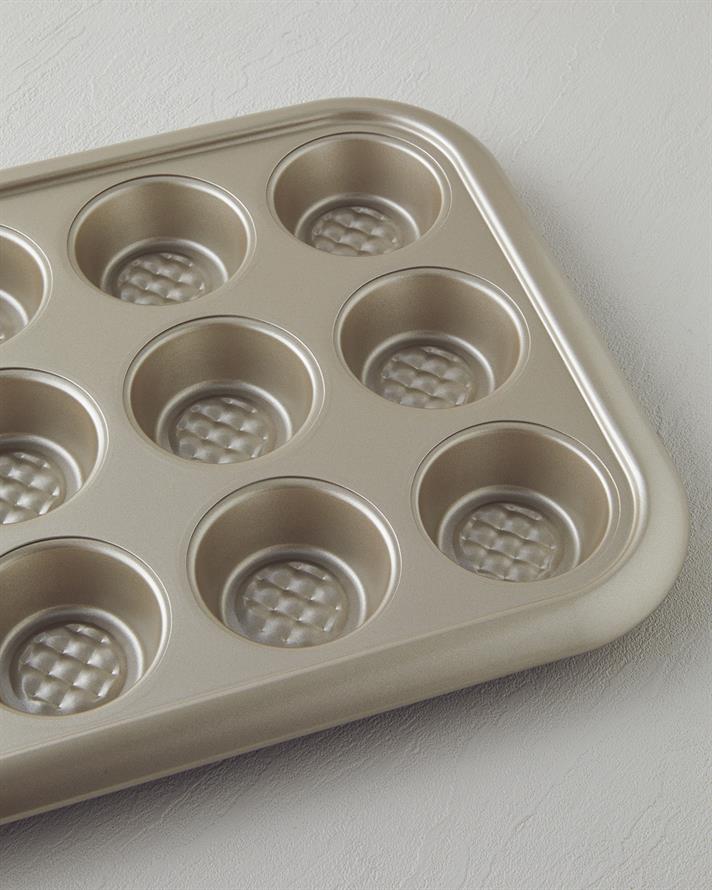 Patisserie Mimi Karbon Çelik Muffin Kek Kalıbı 38x29,5 cm Şampanya