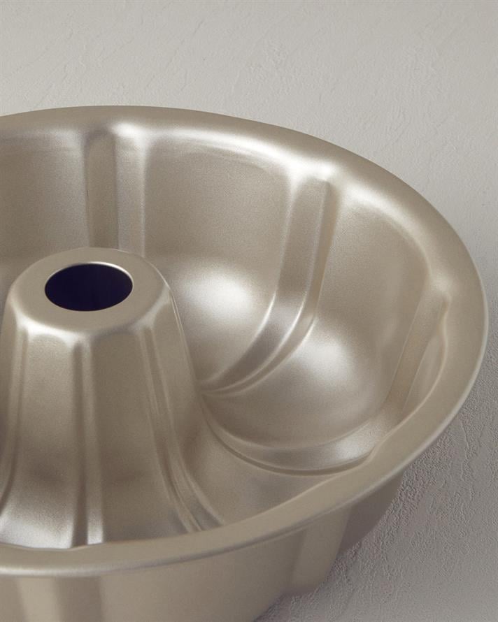 Patisserie Slices Karbon Çelik Kek Kalıbı 25,5 cm Şampanya