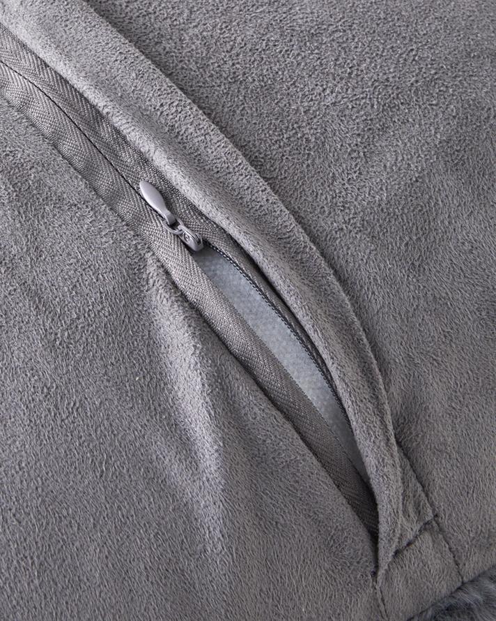 Peggy Pelüş Kırlent Kılıfı 45x45 cm Gri