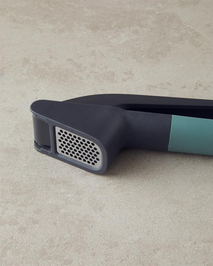 Pelle Paslanmaz Çelik Sarımsak Ezici 18 cm Yeşil