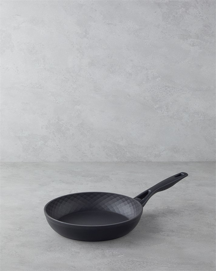 Pro Grade İndüksiyon Tabanlı Tava 24 cm Siyah