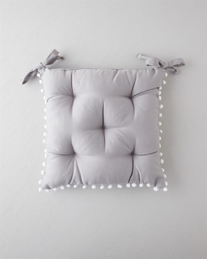 Puff Ponponlu Tekli Sandalye Minderi 40x40 cm Açık Gri