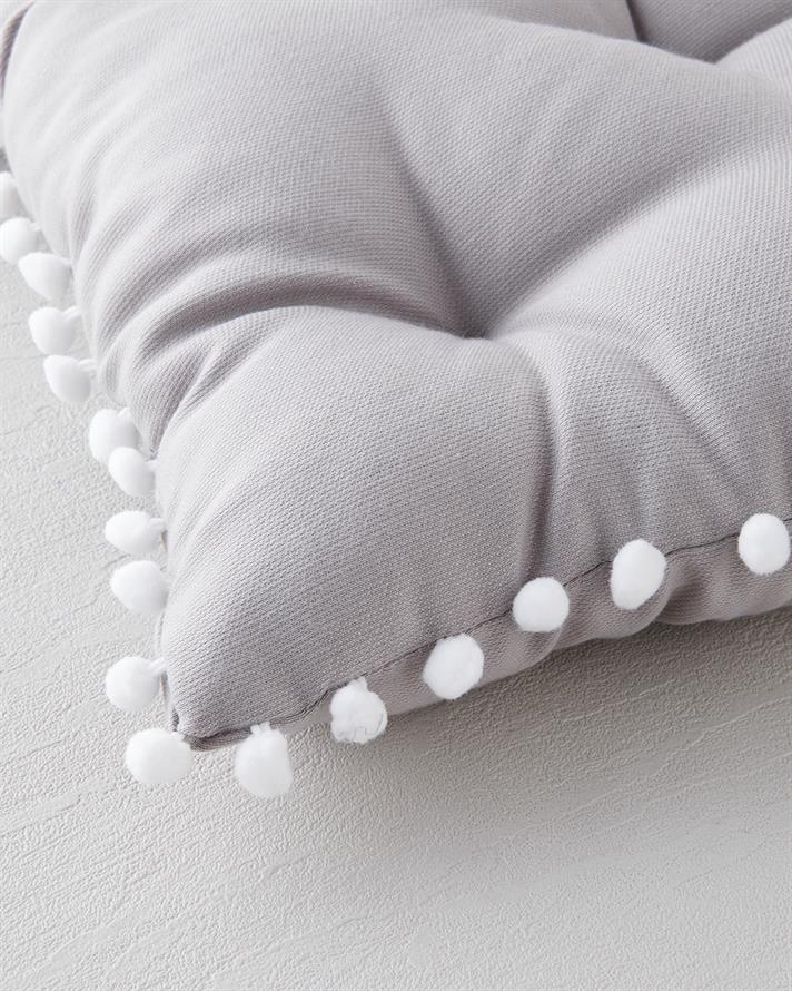 Puff Ponponlu Tekli Sandalye Minderi 40x40 cm Açık Gri