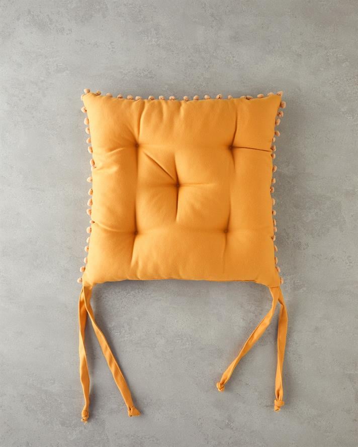 Puff Ponponlu Tekli Sandalye Minderi 40x40 cm Hardal