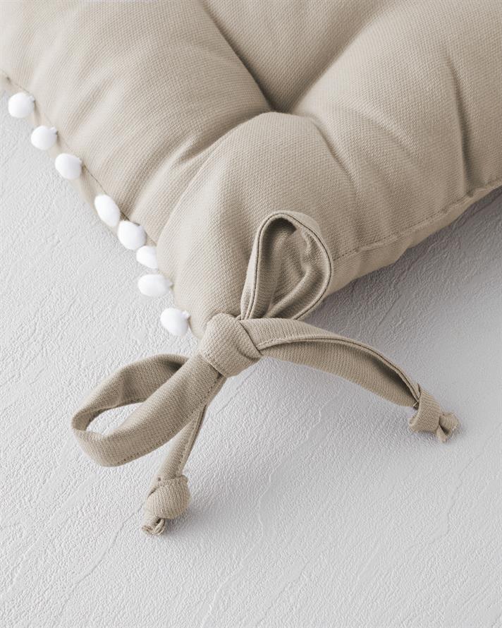 Puff Ponponlu Tekli Sandalye Minderi 40x40 cm Bej