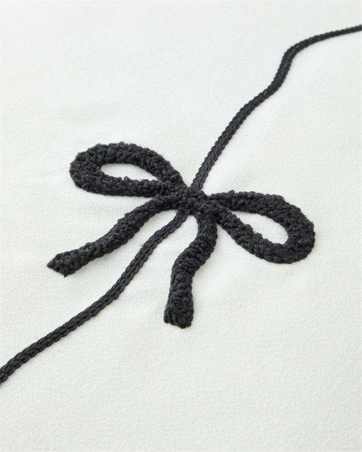 Ribbon Dolgulu Kırlent 45x45 cm Siyah - Beyaz