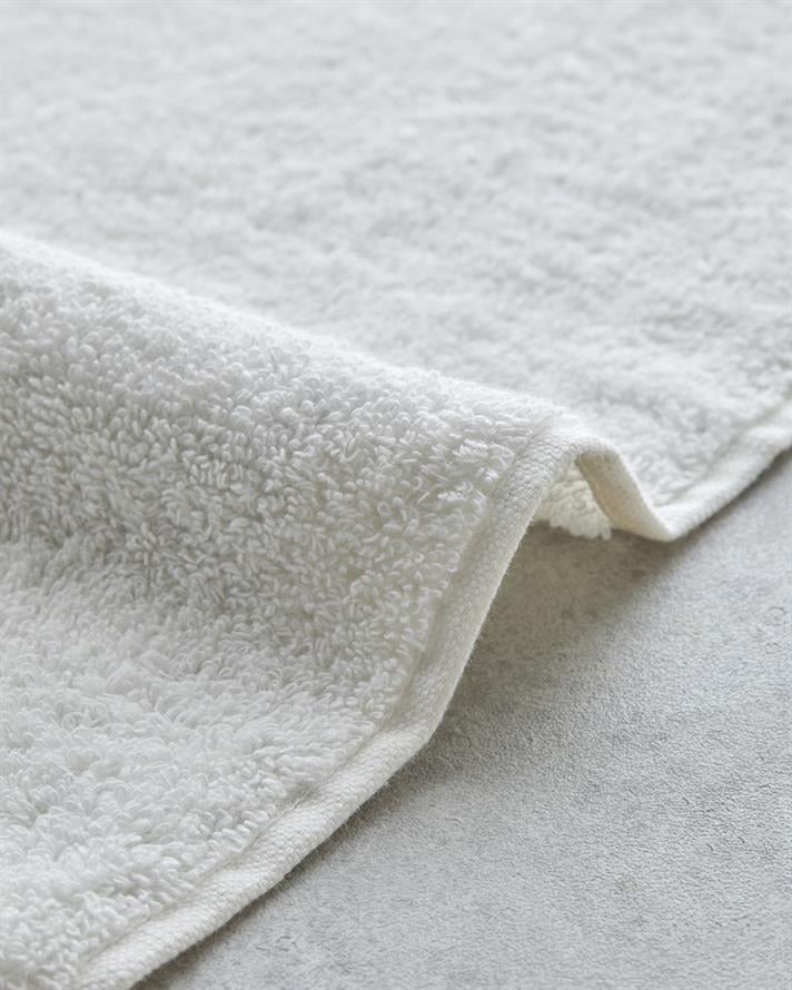 Rossy Pamuklu Kabartma Nakışlı Yüz Havlusu 50x80 cm Ekru