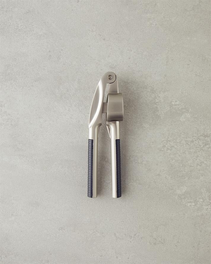 Rowena Metal Sarımsak Ezici 16 cm Siyah