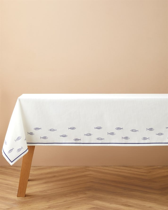 Seaside Whispers Masa Örtüsü 150x200 cm Beyaz - Lacivert
