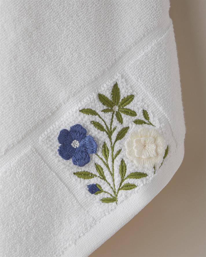 Serene Floral Pamuk Kabartma Nakışlı Yüz Havlusu 50x80 cm Beyaz