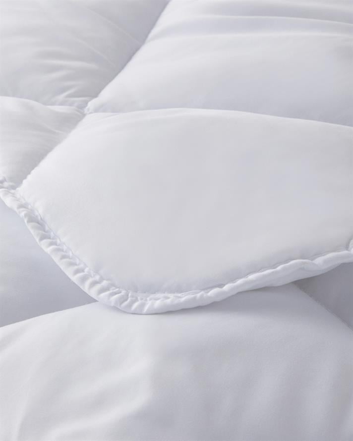 Siesta Mikrofiber Çift Kişilik Yorgan 195x215 cm Beyaz