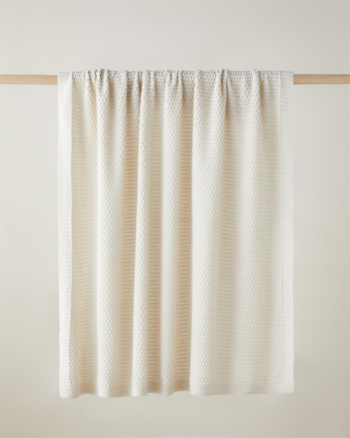 Simple White Koltuk Şalı 130x170 cm Ekru